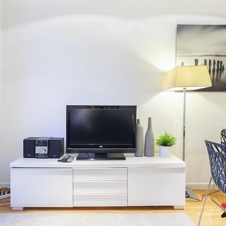 Mit House Puerta Del Sol III En Madrid Apartment Luaran gambar