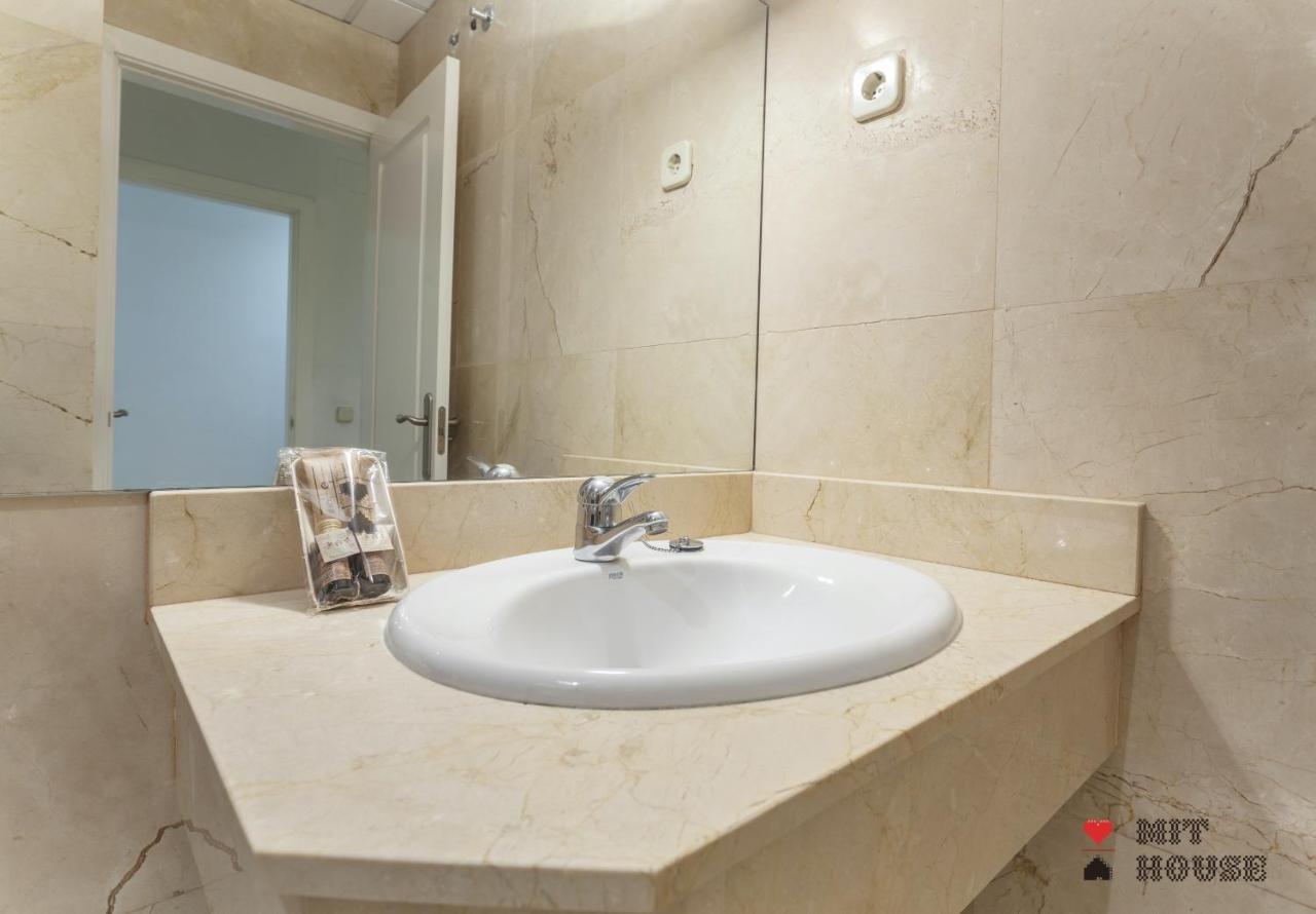 Mit House Puerta Del Sol III En Madrid Apartment Luaran gambar